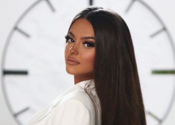 Enca heq dorë nga muzika, ja profesioni i ri i këngëtares (FOTO)