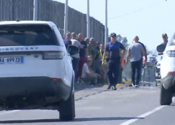 Masakra në Fushë-Krujë/ Dëshmitarët të shokuar ulen në trotuar