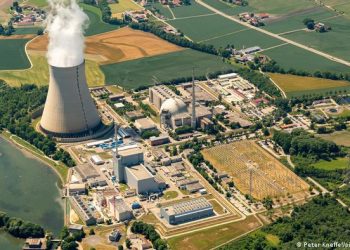 Gjermania shqyrton kthimin te energjia bërthamore