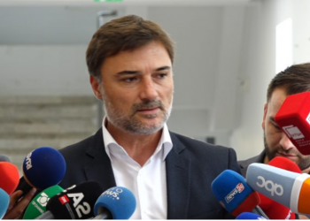 Britania shpalli “non grata” 27 zyrtarë, Alibeaj: Denoncimet tona për 25 prillin…