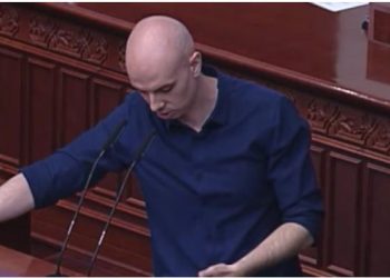Deputeti maqedonas përplaset me shqiptarët: E gjithë familja e Skëndërbeut ka emra serbë