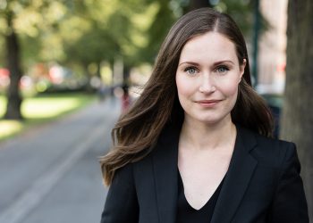 Kryeministrja Sanna Marin me pantallona të shkurtra në Ruisrock “çmend” finlandezët (FOTO)