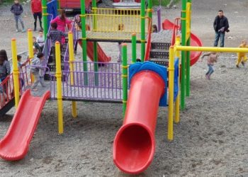 E rëndë/ Ishte duke luajtur në park, vdes 14-vjeçarja