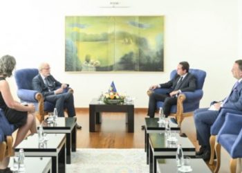 Integrimi euro-atlantik, Kurti takim me Rockefellerët Stephen Heintz dhe Mija Vukojeviç (FOTO)