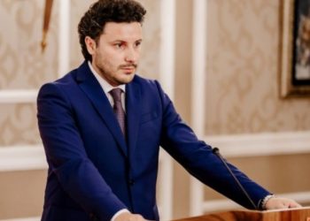 Abazoviç i gatshëm të japë dorëheqjen nga posti i kryeministrit të Malit të Zi