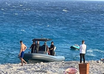 Shpëtohen nga mbytja çifti çek dhe vajza 6-vjeçare në Palasë