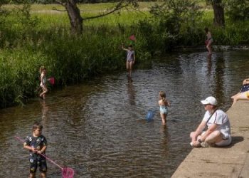 Alarmi nga temperaturat ekstreme, Anglia futet për herë të parë në hartën e kuqe