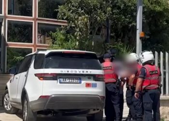 U arrestua pas ndjekjes nga policia, lirohet vrasësi në Vlorë
