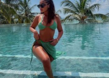 Foto nudo e 5 mijë euro për s*ks! Dalin SMS-të e modeles shqiptare, komentuesit i kthehen ashpër