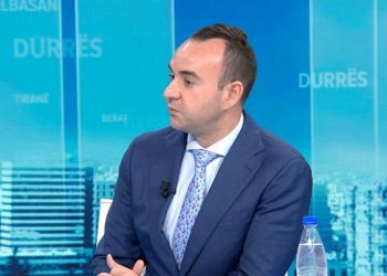 PD e përçarë? Balliu: Ata që s’ishin në protestë t’u kërkojnë falje demokratëve