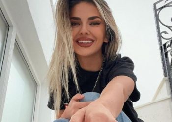 Beatrix bën deklaratën e fortë, ja kujt i drejtohet këngëtarja: Kam shpëtuar…