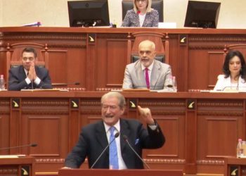 Berisha publikon videon në Kuvend: PD kërkonte një qëndrim, Rama merrej me afera të zeza