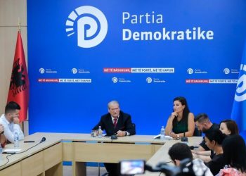 Berisha dënon gjuhën e Ramës në Kuvend: Grida Duma i dha përgjigjen e merituar