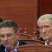 Rama me xhaketë rozë në Kuvend/ Berisha: Vish çdo lloj xhakete ti, ngjyrën e hajdutit nuk e heq…
