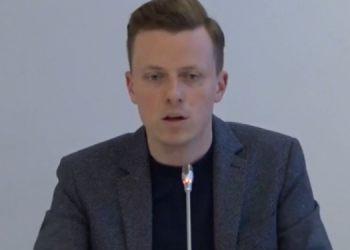 “Berisha apo Alibeaj”? Ja si përgjigjet eurodeputeti gjerman