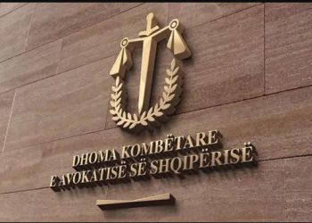 “Tradhtarët”, kërcënohen avokatët që nuk i bashkohen bojkotit të gjyqeve