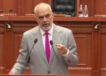Rama kapet me prokurorët: Flenë mbi dosje ndërkohë që sulmohet qeveria