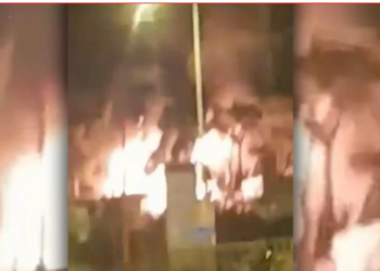 VIDEO/ Trajleri merr flakë në autostradën Tiranë-Durrës, bllokohet qarkullimi