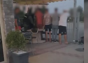 Policia e Elbasanit në konferencë: Zbulohet arsenali i armëve, 2 të arrestuar