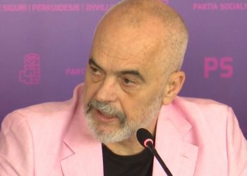 Po lënë nam me qytetarët/ Rama- kryebashkiakëve: Bëni zap drejtorët se…