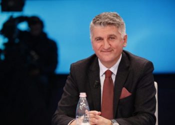 Kronika e fundit dhe marifetet e Babos!