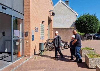 Prindërit e Hashim Thaçit përfundojnë vizitën në Hagë, takim me djalin e tyre pas gati dy vitesh (Video)