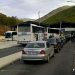 Ikin dritat në pikën kufitare, krijohet fluks automjetesh në Kapshticë dhe Qafë Thanë