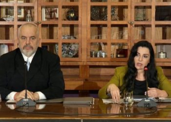 Del blof inagurimi i koncesioneve me kompaninë arabe, Porti i Durrësit 1.2 mln € tender për pastrimin e…