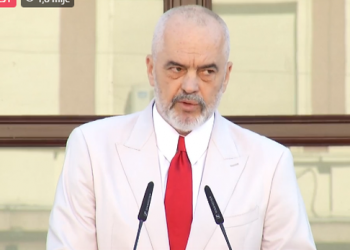 Flamuri i BE ngrihet në Kryeministri, Rama: Do të doja të ishte e pranishme dhe opozita