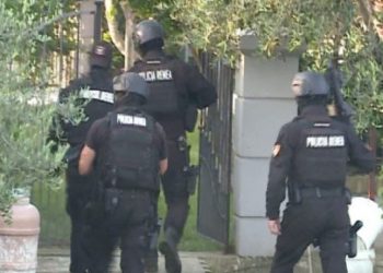 Dy atentate mafioze, RENEA aksion “blic” në Elbasan