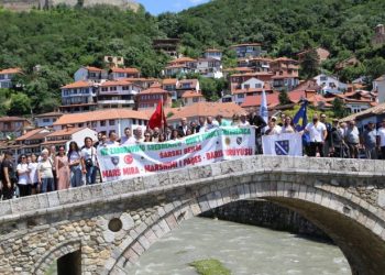 27-vjetori i gjenocidit në Srebrenicë, Prizreni mban marshim paqeje për viktimat