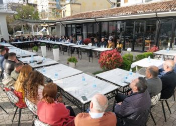 U përjashtuan nga rritja e pagave, pedagogët e Shkodrës: Do bojkotojmë vitin akademik