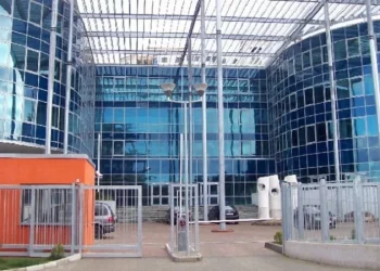 Zbardhet dosja, ja si mashtroi shoferi i burgjeve qytetarin: Punoj në ministri