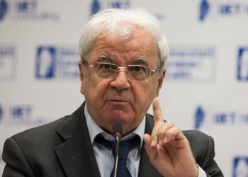 Spartak Ngjela analizon “sezonin” politik, zbulon nga kush po kërcënohet Sali Berisha