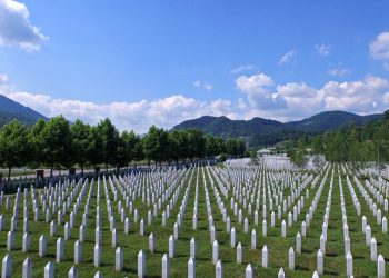 Masakra e Srebrenicës/ Basha: Të miratojmë rezolutë edhe për Kosovën