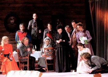 Aktorët e Teatrit Kombëtar letër Ramës: Duam rritje pagash