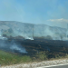 Zjarr masiv në aksin Lezhë-Shkodër, fermerët e shkujdesur i vënë flakën kashtës
