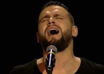 “Më ike ditën që më linde”, Flori kujton të ëmën e ndjerë me një foto të rrallë