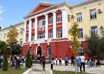 Universiteti i Tiranës publikon datën e nisjes së shkollës së lartë