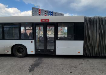 Urbani i Veliajt “mbyll dyert”, qytetarët mbeten në pritje (Foto)