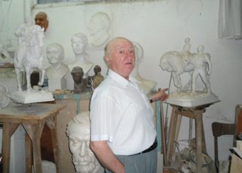Ndërron jetë skulptori i njohur shqiptar