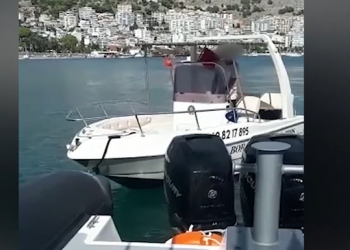 Bllokohet skafi në Sarandë
