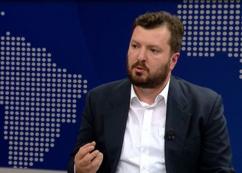 Anëtari i Vetëvendosjes bën paralajmërimin e fort: Vuçiç po planifikon të vrasë serbë në Veri