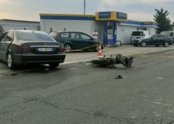 E fundit/ Makina përplas motorin, një i plagosur