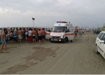 E fundit/ Pësoi fraktura pasi ra nga trampolina, pushuesi niset drejt Traumës