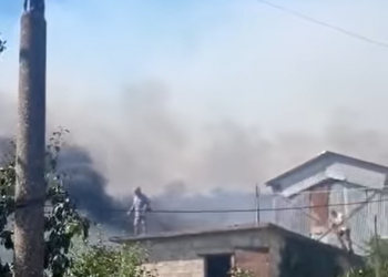 Përkeqësohet situata në Shkodër, digjet një banesë