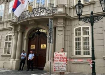 Tensionet në veri, aktivistët çekë mesazh Beogradit: Kosova nuk është Serbi