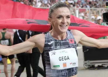 Luiza Gega arrin majat, shpallet kampione e Europës në 3000 metra me pengesa