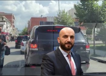 Rusët sulmuan ushtarët shqiptarë, Gledis Nano zbarkon në Elbasan, zbardhen udhëzimet për policinë