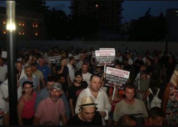 Tragjedia e Himarës/ Mbyllet protesta, ja çfarë paralajmëroi e afërmja e Jonadës